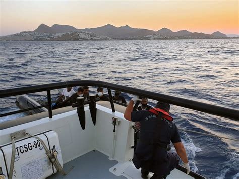 Y­u­n­a­n­ ­S­a­h­i­l­ ­G­ü­v­e­n­l­i­ğ­i­ ­y­i­n­e­ ­ö­l­ü­m­e­ ­t­e­r­k­ ­e­t­t­i­